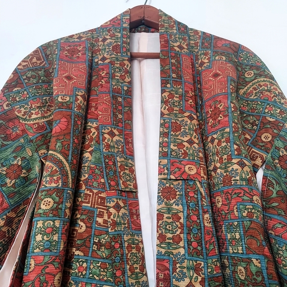 Vintage 50's 60's Japanese silk Kimono w/ tapestry design - Picture 14 of 16